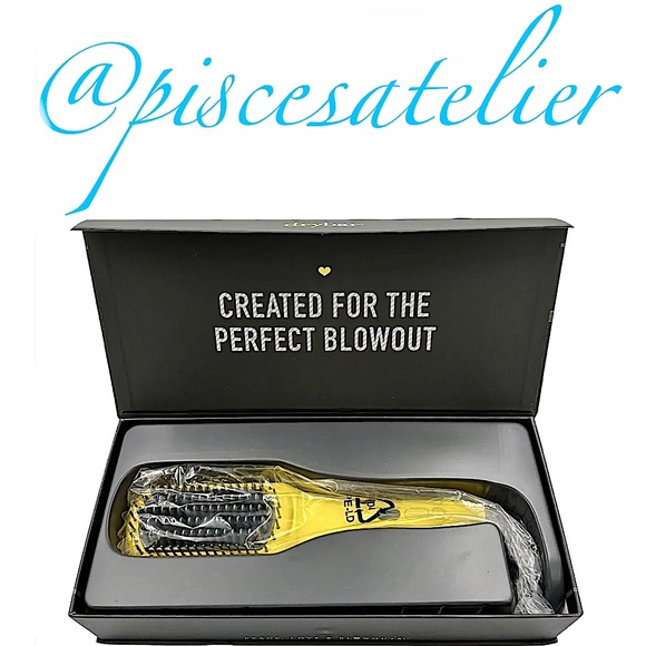 Drybar The Brush Crush Heated Straightening Brush - Picture 14 of 16